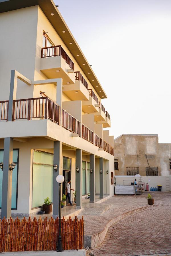 Destination Beach Hotel By Dreamworld Karachi Exterior photo